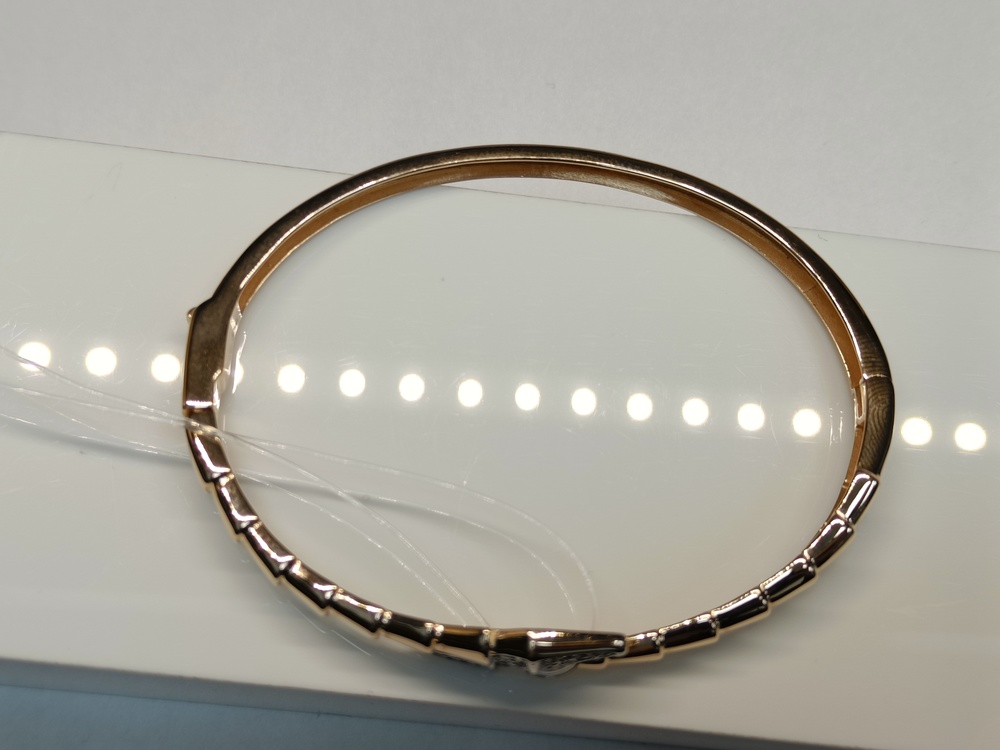 бр4748 БРАСЛЕТ ЖЕСТКИЙ с камнями (Au 585)