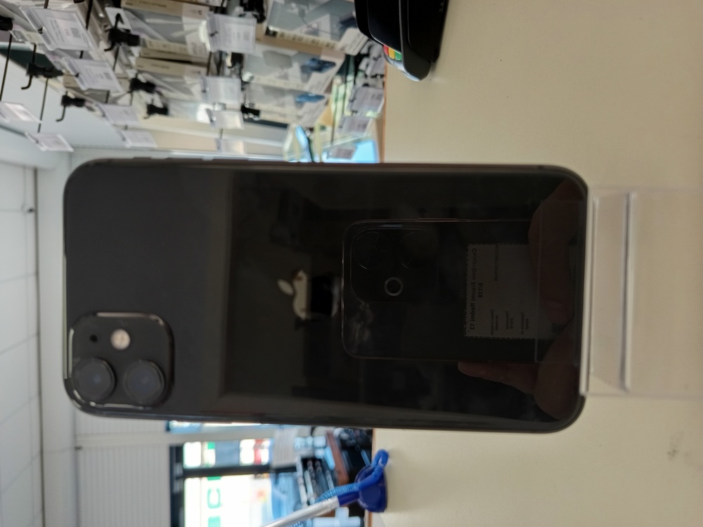 Смартфон Apple iPhone 11 64Gb