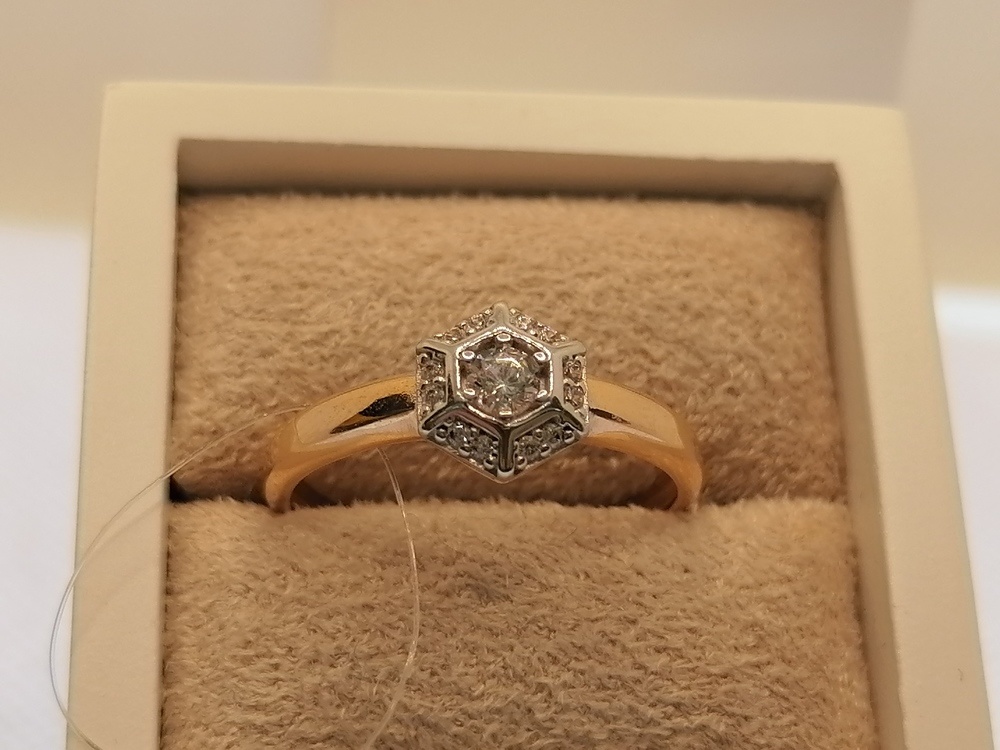 01-117858 КОЛЬЦО С КАМНЯМИ (Au 585)