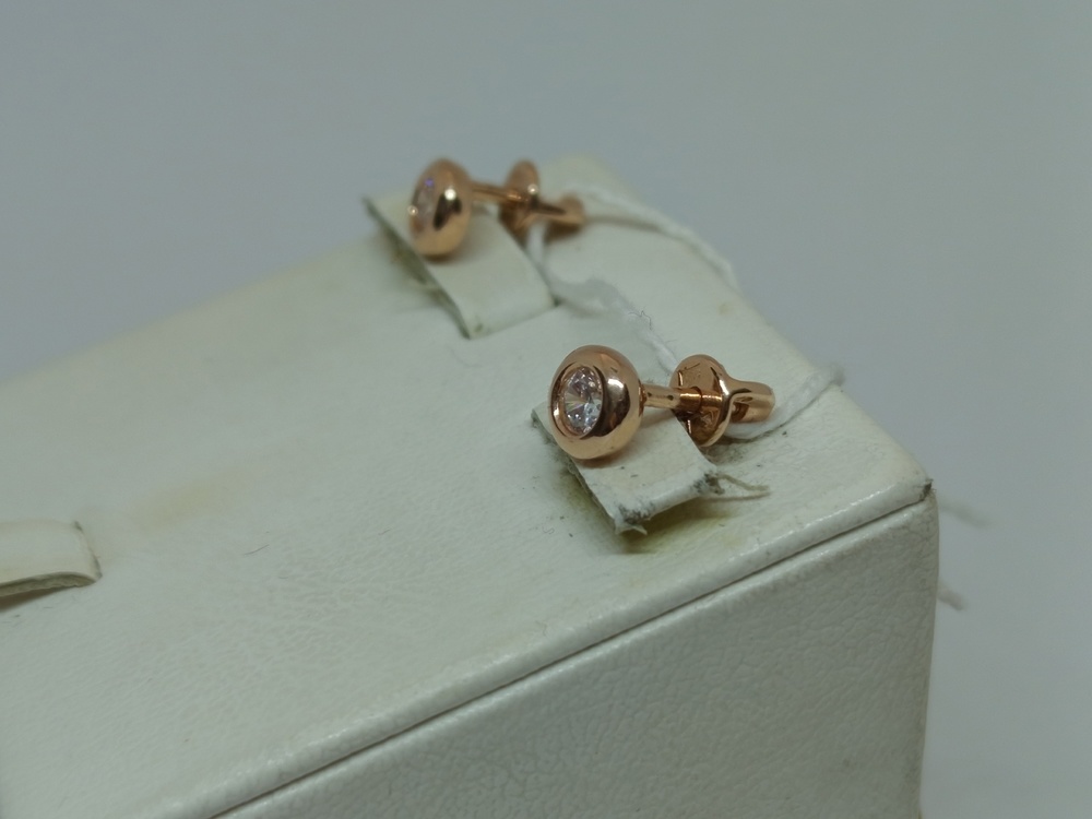 СКМ585 СЕРЬГИ С КАМНЕМ (Au 585)