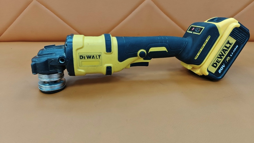 Угловая шлифмашина Dewalt 125