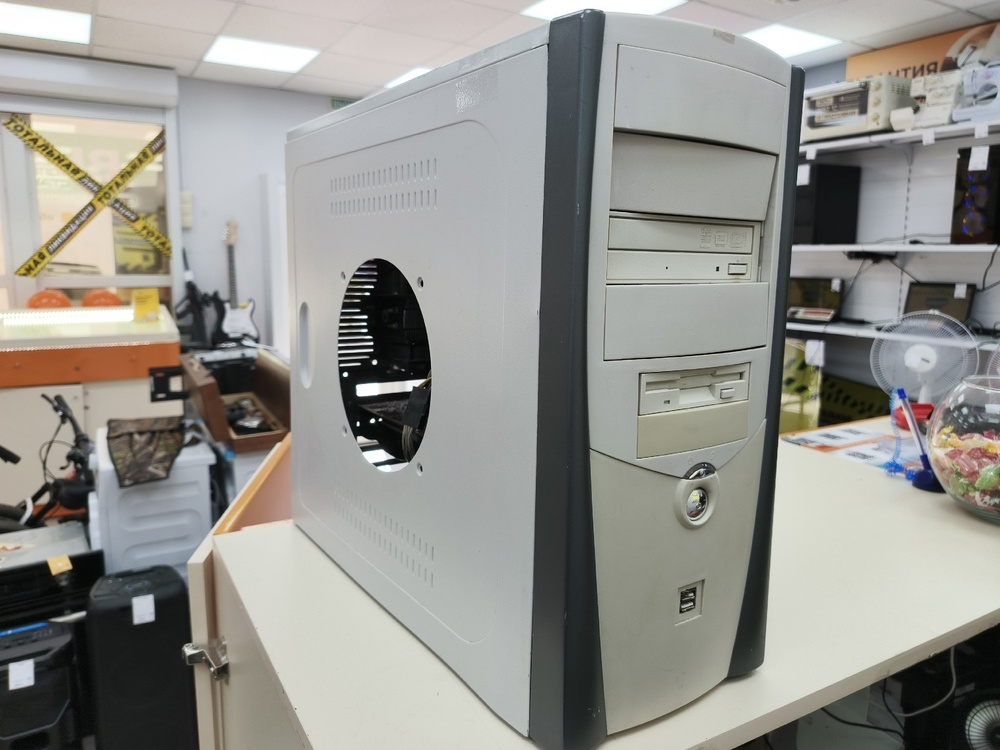 Системный блок Noname; FX-4330, Radeon HD 6700, 8 Гб, 240 Гб, Нет