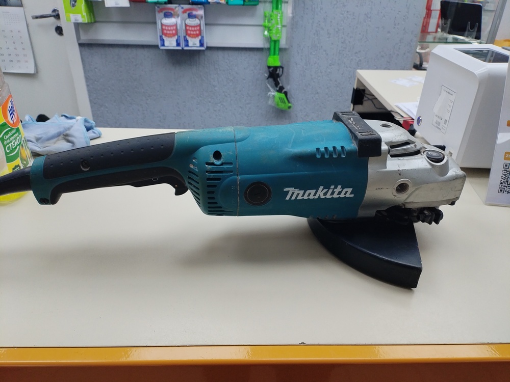 Шлифовальная машина Makita 9020s