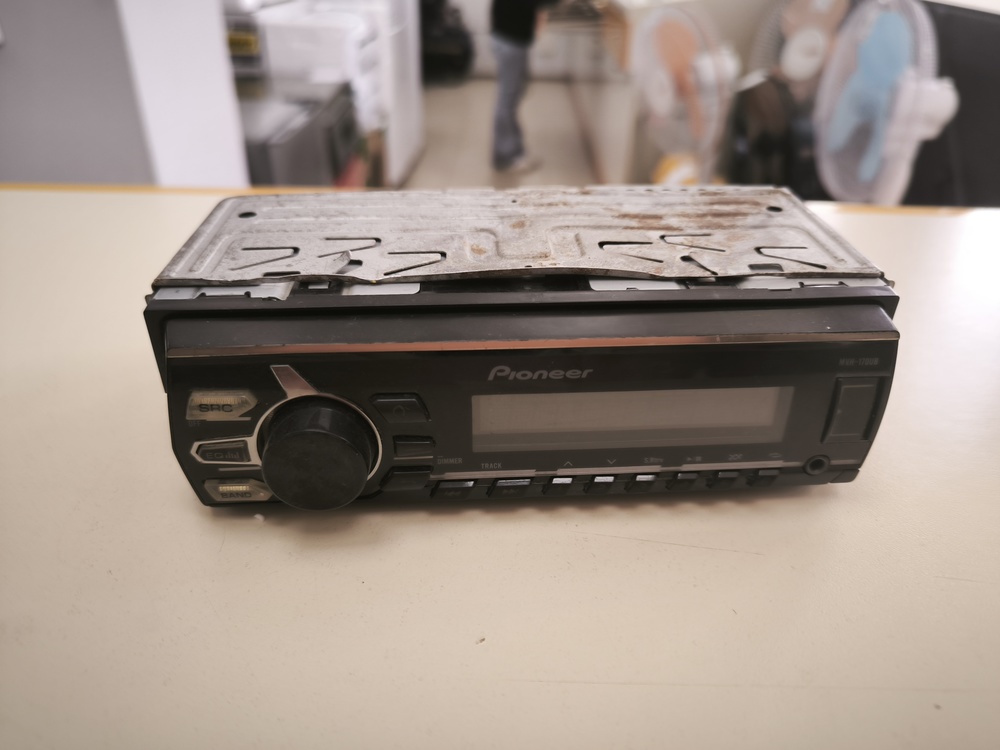 Автомагнитола Pioneer MVH-170UB