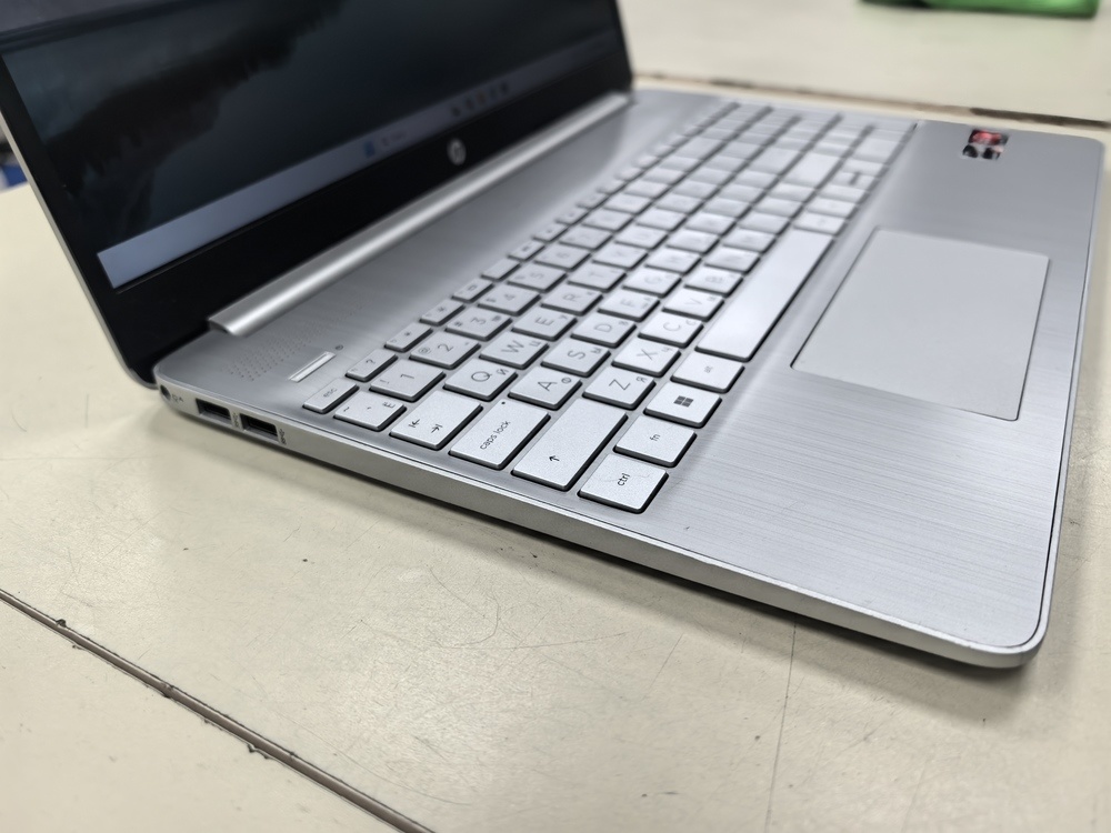 Ноутбук HP 15S-EQ2014UR; Ryzen 5-5500U, Radeon, 8 Гб, 512 GB, Нет