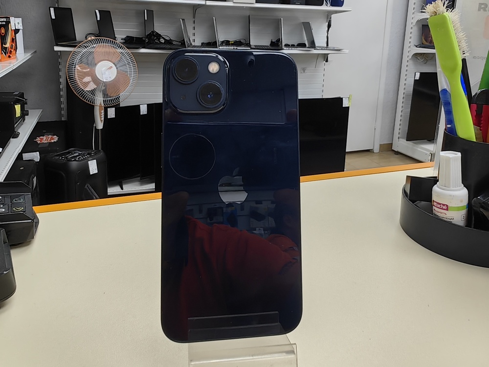 Смартфон Apple iPhone 13 128Gb
