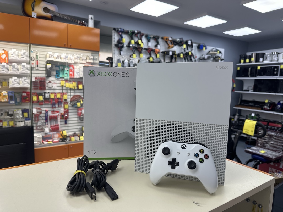 Игровая приставка Xbox One S 1TB