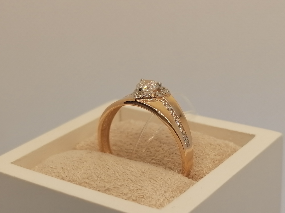 012166 КОЛЬЦО С КАМНЯМИ (Au 585)