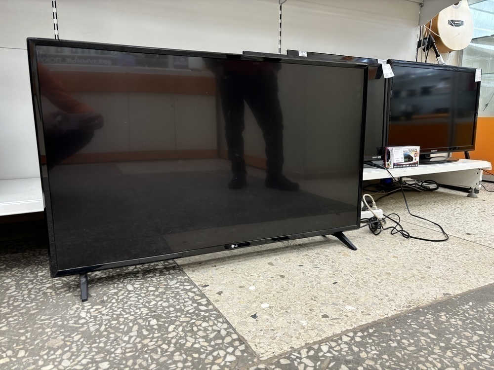 LED Телевизор LG 43UM7020PFL