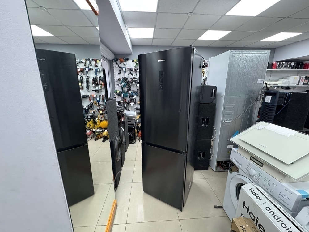 Холодильник Hisense RB390N4BFE2