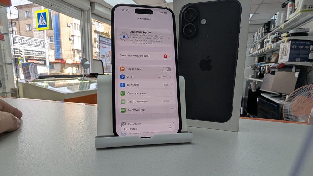 Смартфон Apple Iphone 16 256Gb