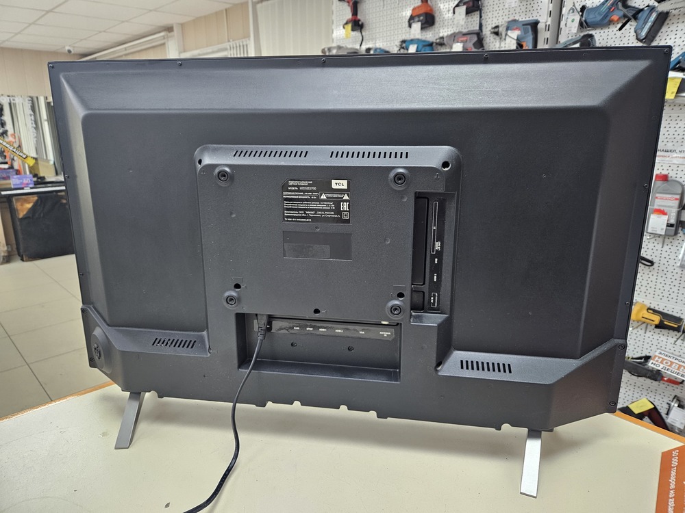 LED Телевизор TCL L32D2700S