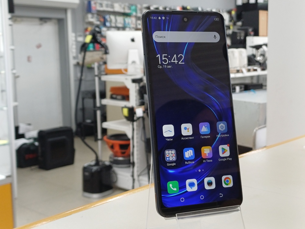 Смартфон Tecno Pova 3 6/128