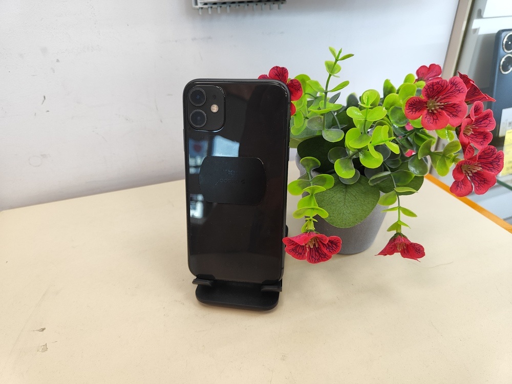 Смартфон Apple iPhone 11 64Gb