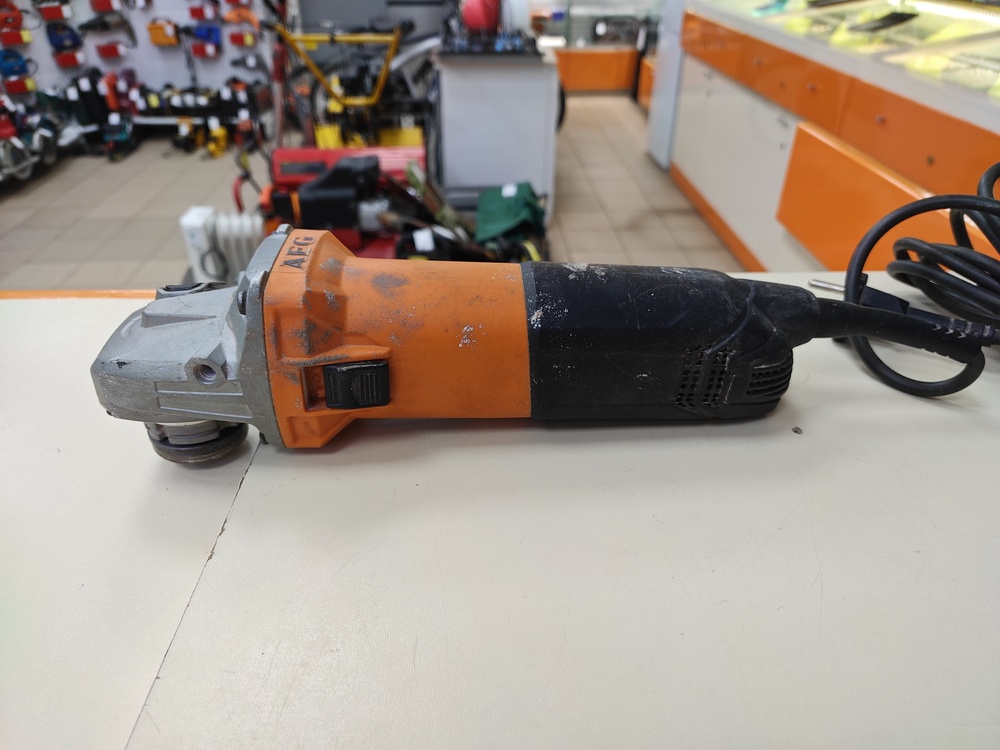 Угловая шлифмашина AEG WS 13-125XE