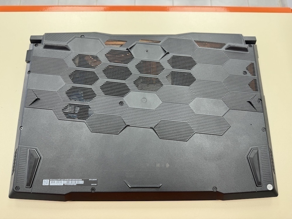 Ноутбук MSI Katana 17 B12UCR; Intel Core i7-12650H, GeForce RTX 3050, 16 Гб, 512 GB, Нет