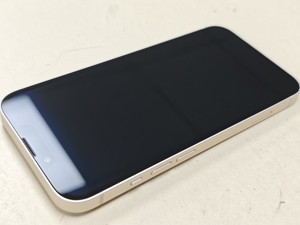 Смартфон Apple iPhone 13 128Gb