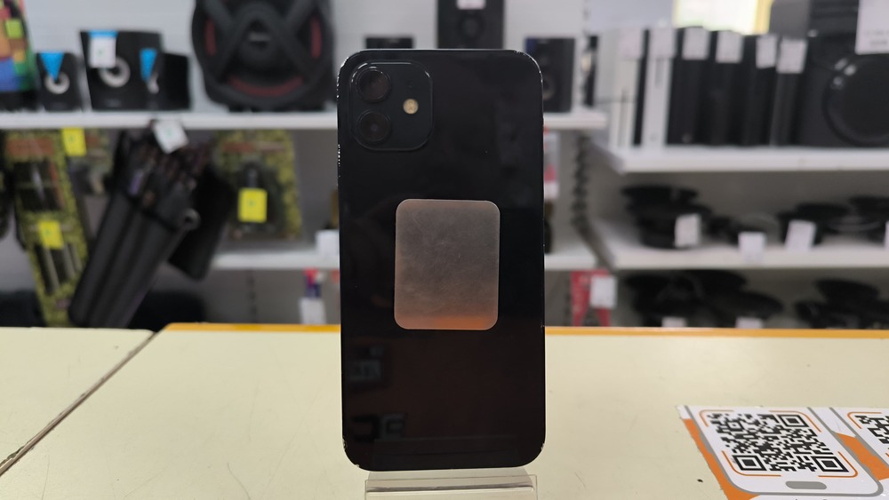 Смартфон Apple iPhone 12 64Gb
