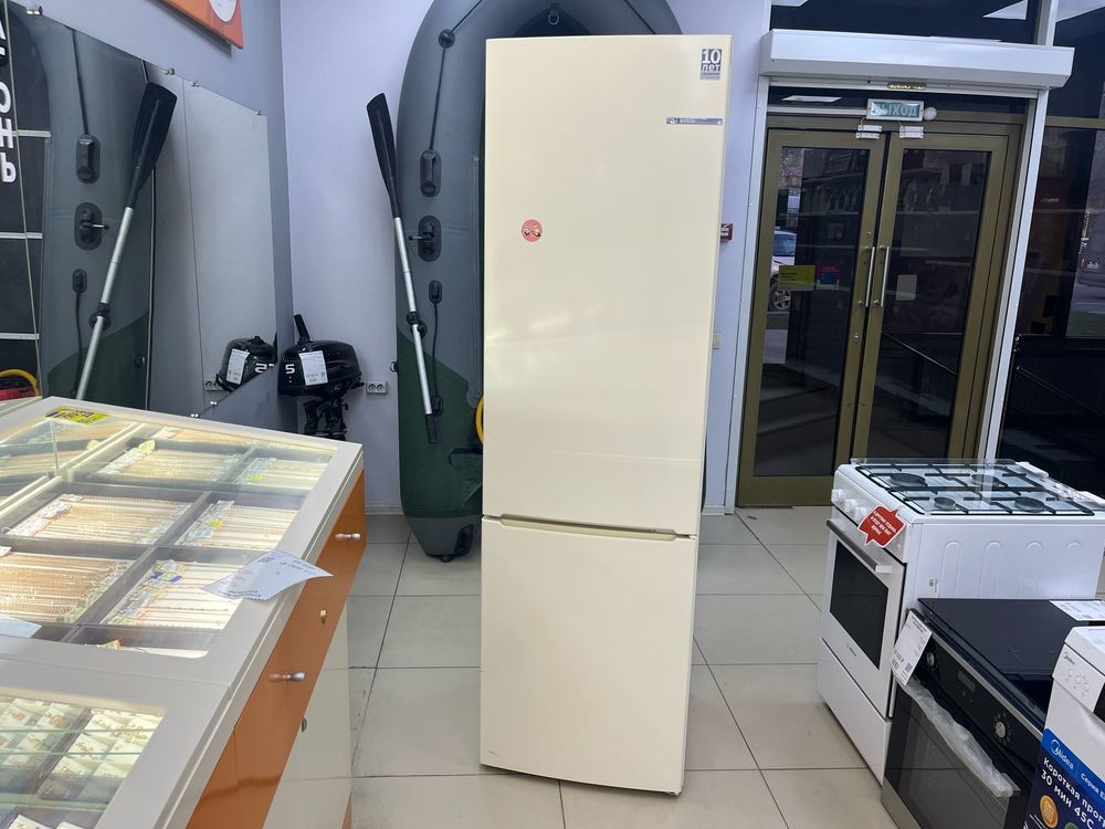 Холодильник Bosch KGV39XK2AR