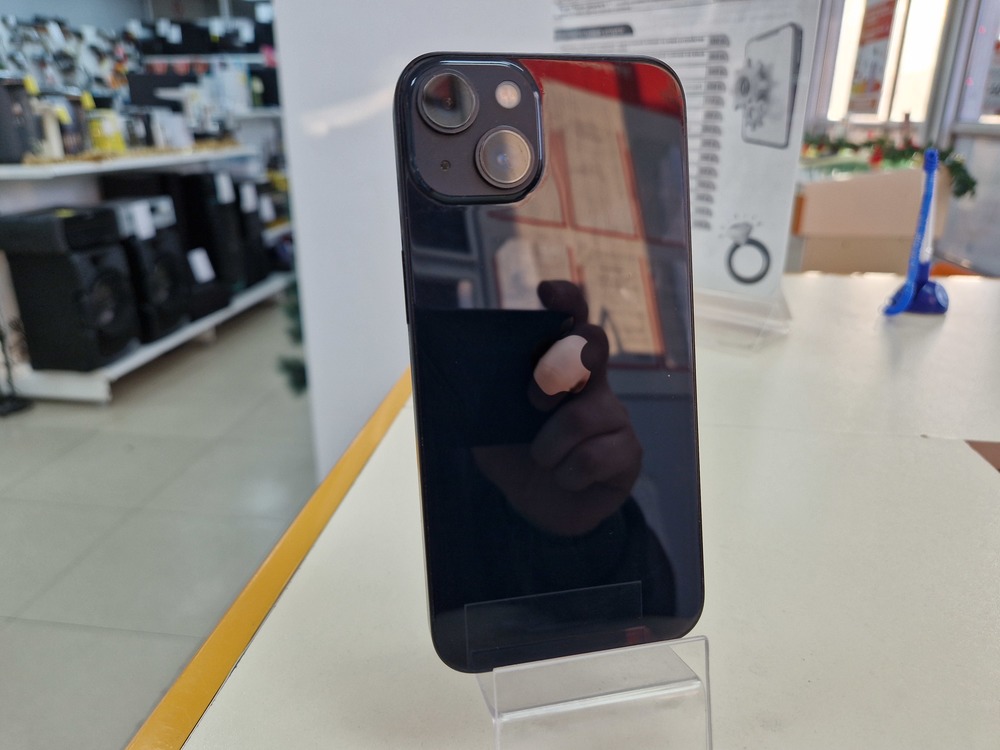 Смартфон Apple iPhone 13 128Gb