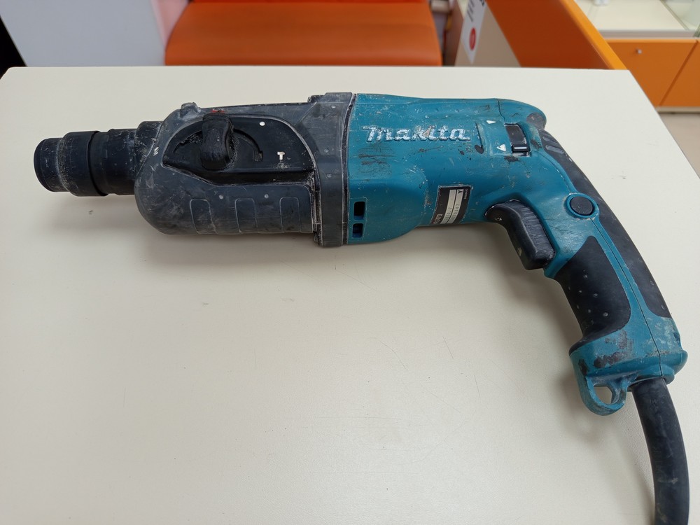 Перфоратор Makita HR 2470