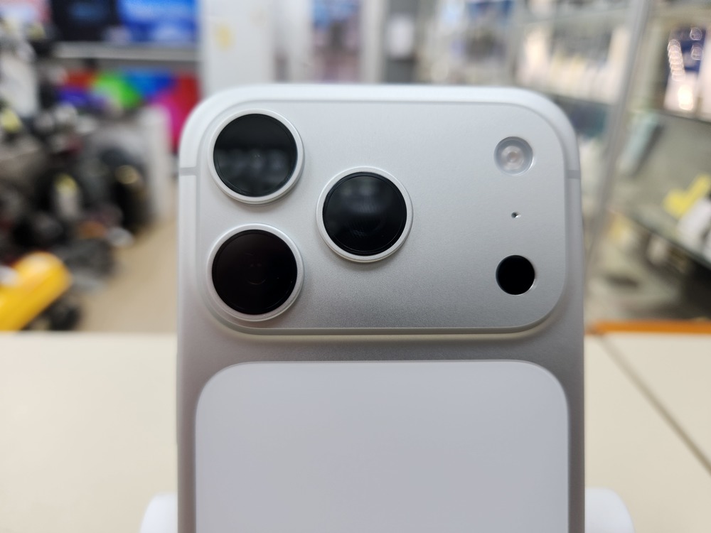 Смартфон Apple Iphone 17 Pro 256Gb