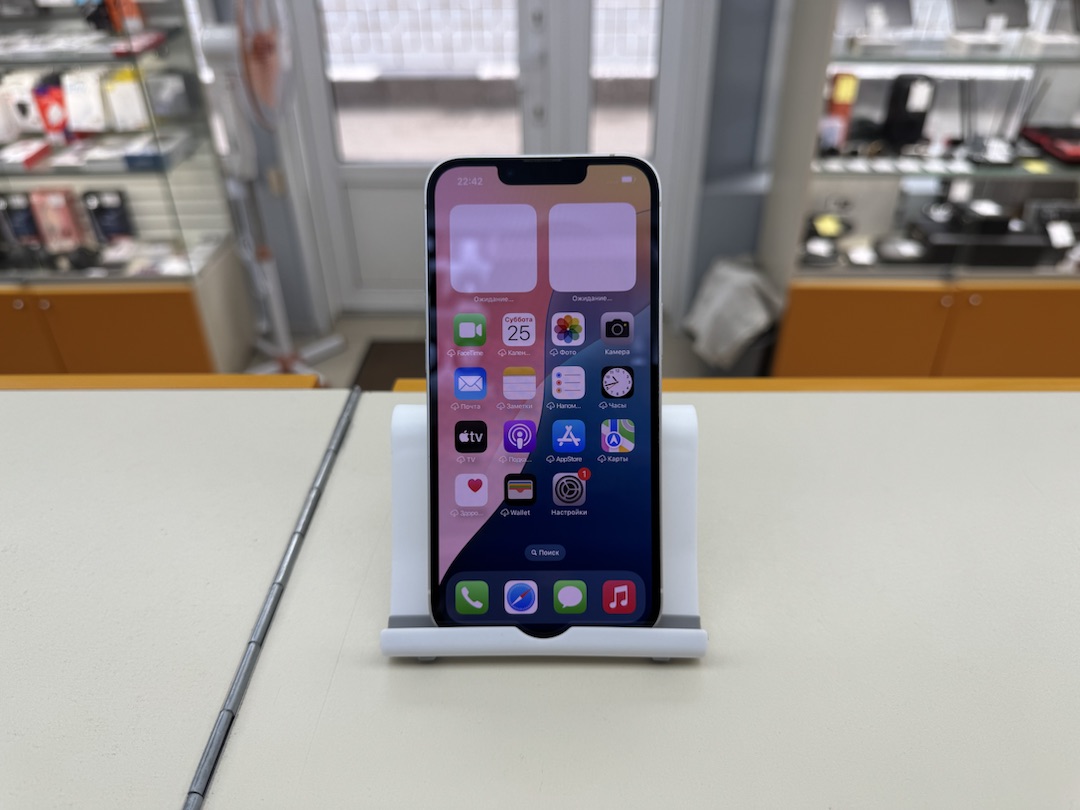 Смартфон Apple iPhone 13 128Gb