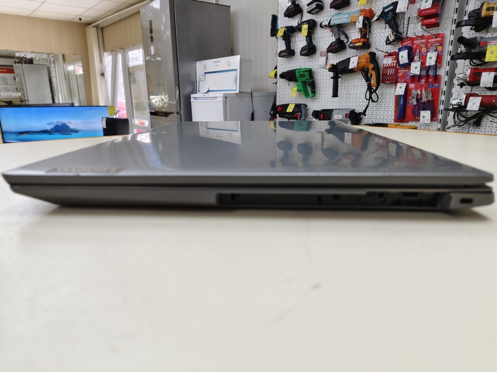 Ноутбук Lenovo; Ryzen 3 4300U, AMD Graphics, 8 Гб, 250 Гб, Нет