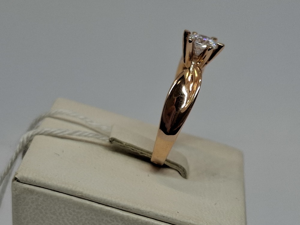 КОЛКМ585 КОЛЬЦО С КАМНЕМ (Au 585)