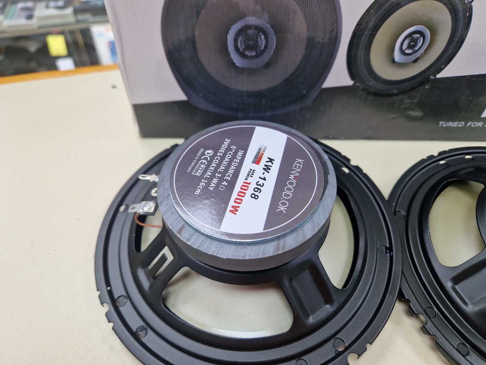 Автоакустика передняя Kenwood KV-1368