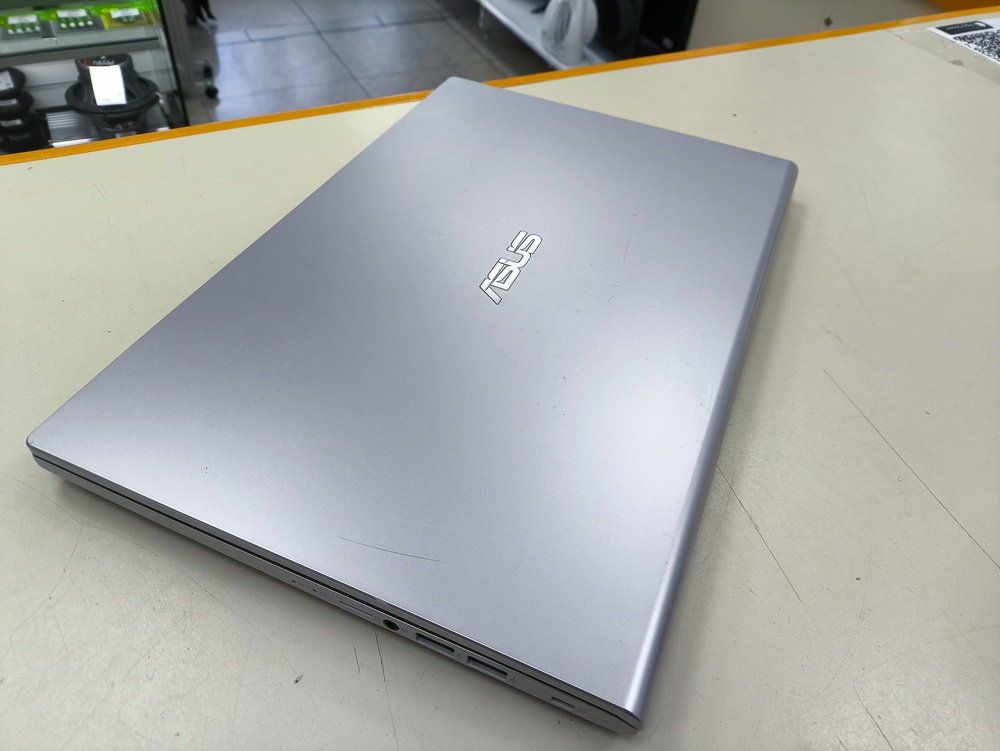 Ноутбук ASUS D509D; Ryzen 5 3500U, Radeon Vega 8, 8 Гб, 256 Гб, Нет