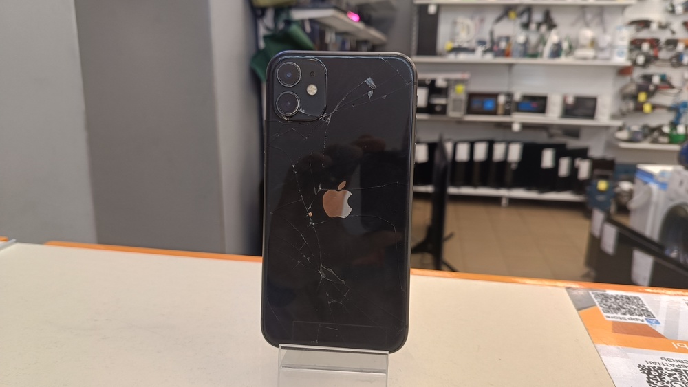 Смартфон Apple iPhone 11 64Gb
