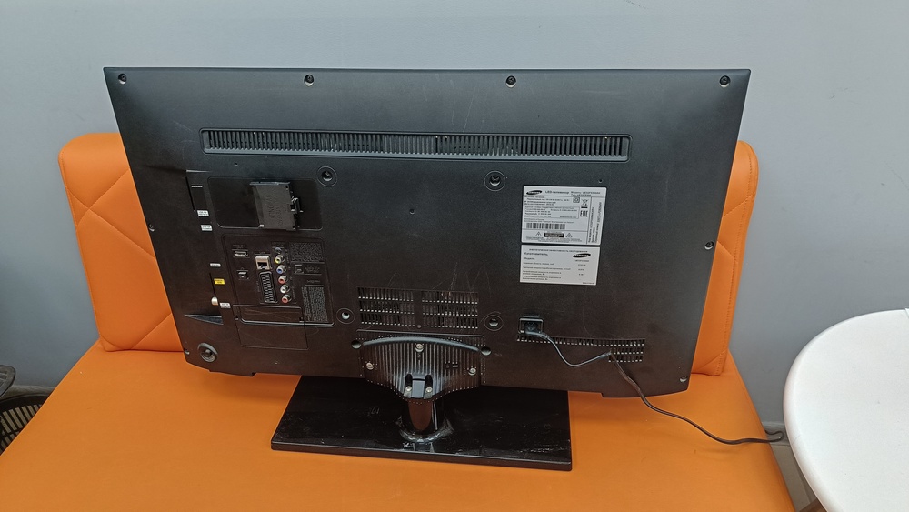 LED телевизор Samsung UE32F5300AK