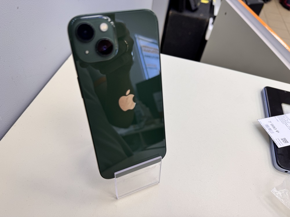 Смартфон Apple iPhone 13 128Gb