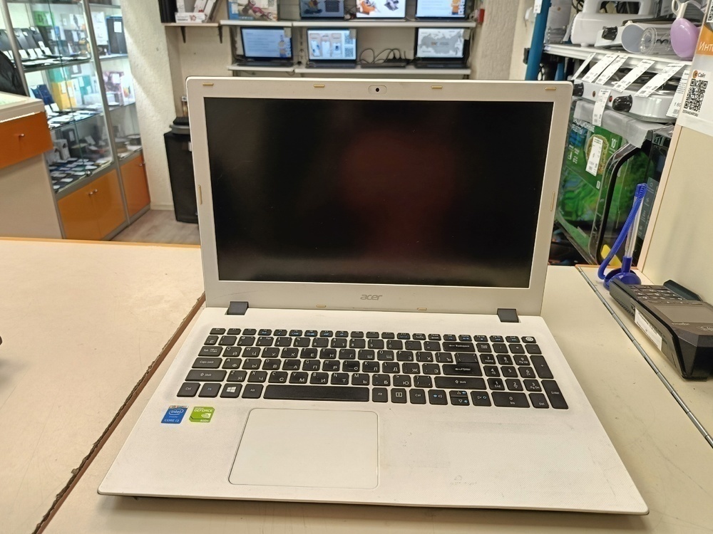 Ноутбук Acer E5-573G-331J; Core i3-5005U, Intel HD Graphics 5500, 4 Гб, 500 Гб