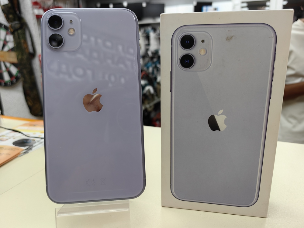 Смартфон Apple iPhone 11 64Gb