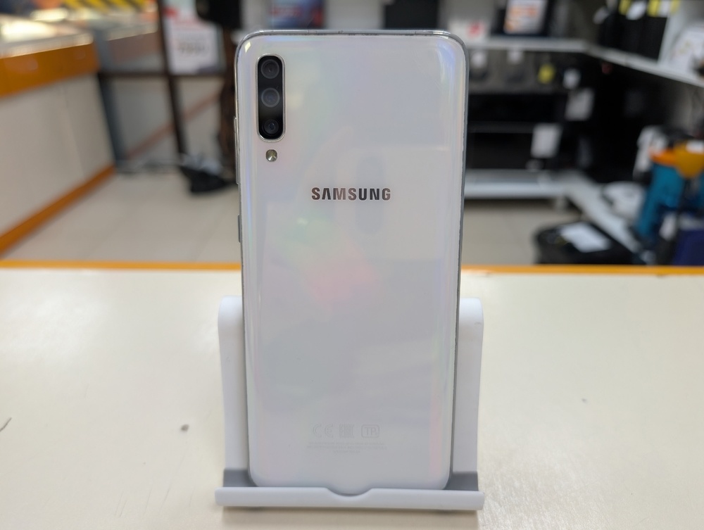 Смартфон Samsung Galaxy A70 6/128