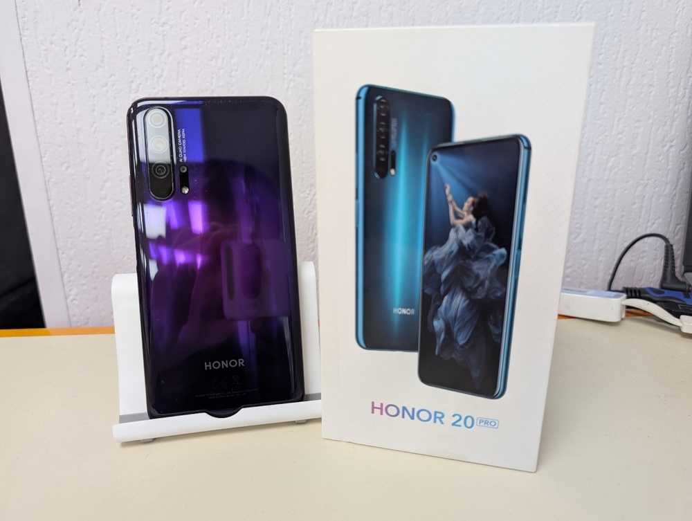 Смартфон Honor 20 Pro 8/256