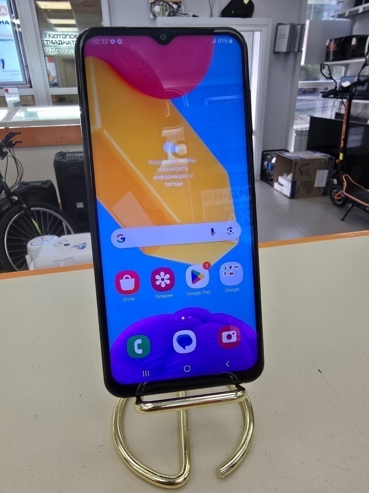Смартфон Samsung Galaxy M13 4/64