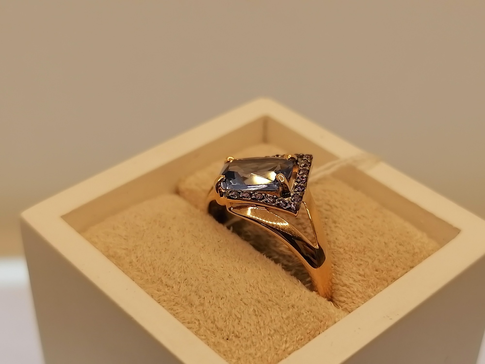 КОЛЬЦО С КАМНЯМИ (Au 585)