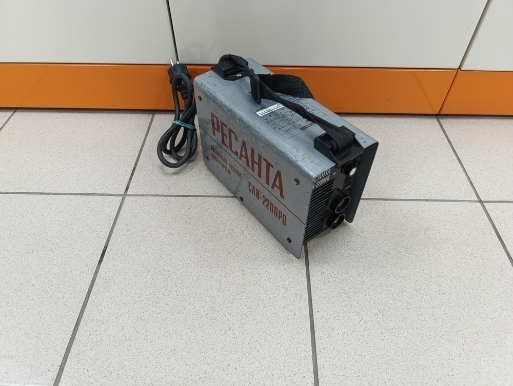 Сварочный аппарат Ресанта САИ-220ПРО;