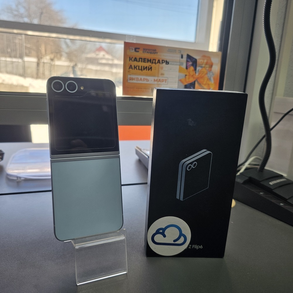 Смартфон Samsung Galaxy Z Flip 6 12/256