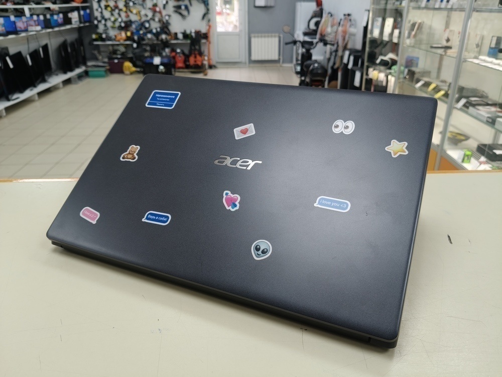 Ноутбук Acer Aspire 3; Silver 3050U, Radeon Graphics, 4 Гб, Нет, 1 Tb