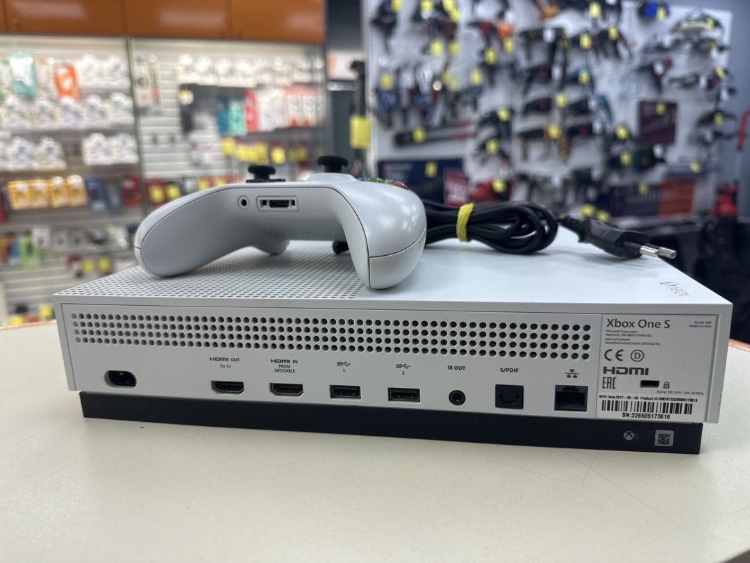 Игровая приставка Xbox One S 500Gb