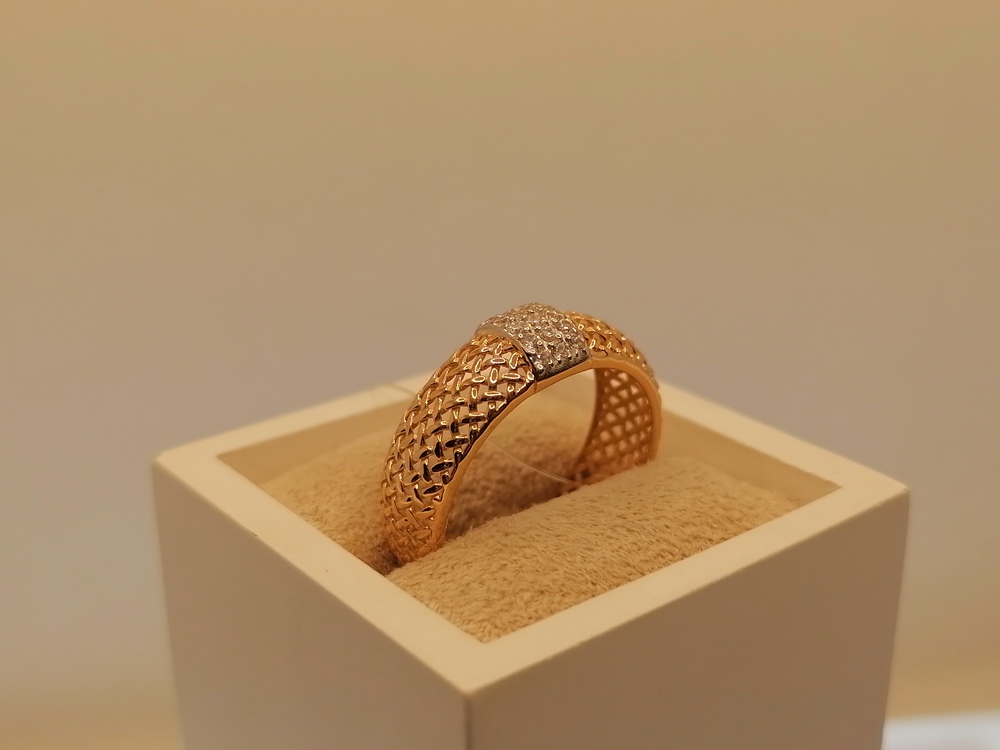 КОЛЬЦО С КАМНЯМИ (Au 585)