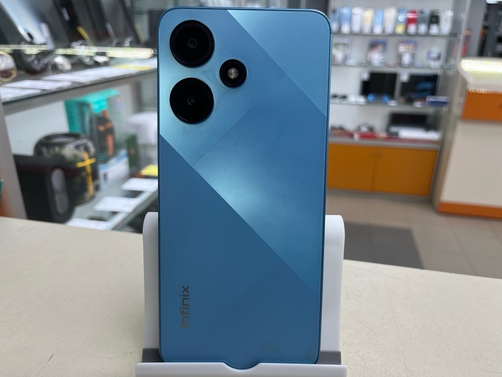 Смартфон Infinix HOT 30i 8/128