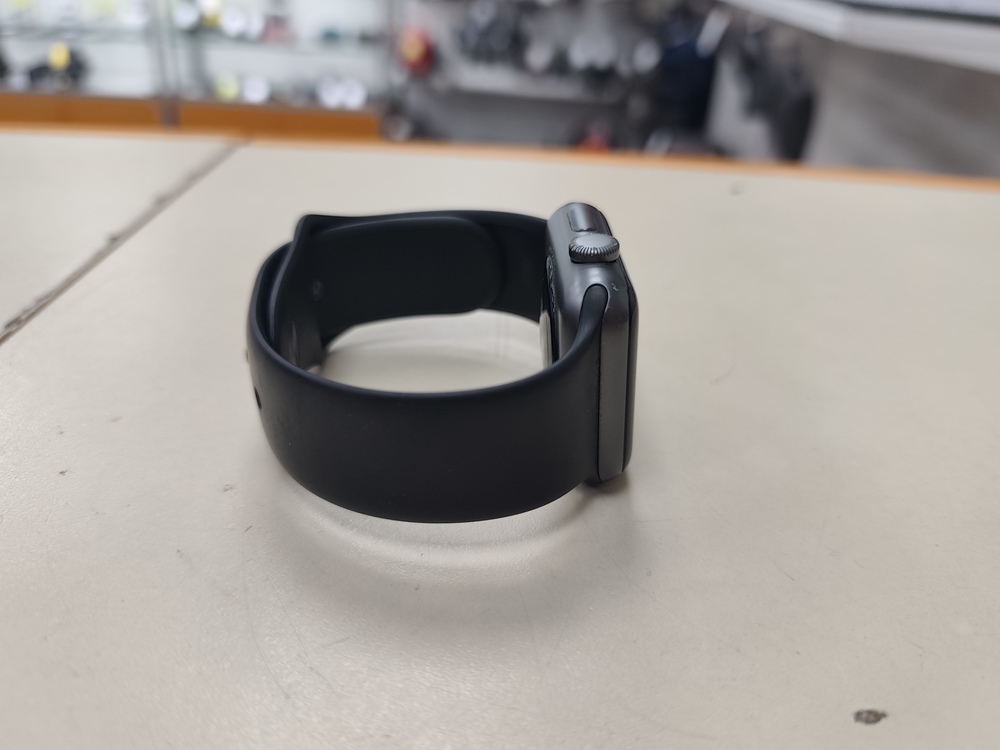 Смарт-часы Apple Watch Series 3 42 мм