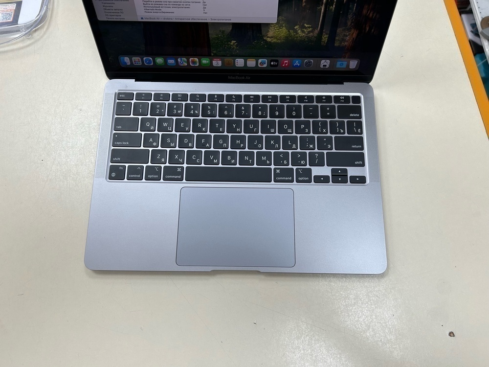 Ноутбук Apple Macbook Retina 13 M1 (A2337)