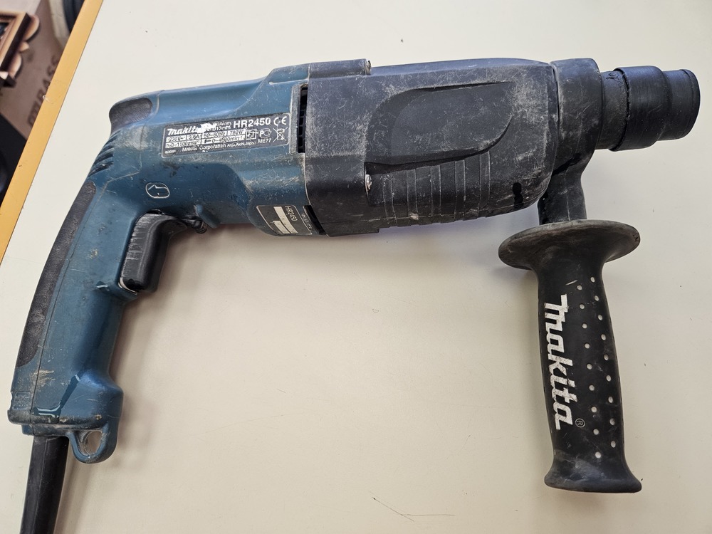 Перфоратор Makita HR-2450