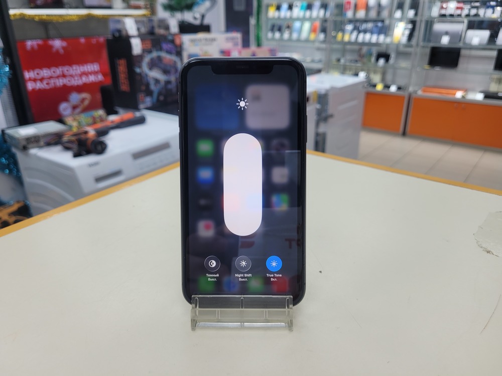 Смартфон Apple iPhone 11 64Gb